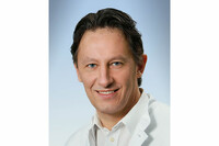 Prim. Dr. Franz Lettner, Leiter des Institutes für Physikalische Medizin und Rehabilitation am Pyhrn-Eisenwurzen Klinikum Kirchdorf Steyr. Prim. Dr. Franz Lettner, Leiter des Institutes für Physikalische Medizin und Rehabilitation am Pyhrn-Eisenwurzen Klinikum Kirchdorf Steyr.