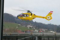 Notarzthubschrauber bei der Landung im LKH Kirchdorf - Symbolbild Notarzthubschrauber bei der Landung im LKH Kirchdorf - Symbolbild