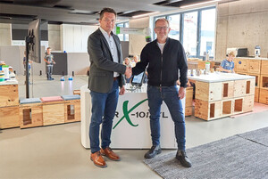 Die Förderung junger Talente und deren Interesse an Technik und Digitalisierung zu wecken als gemeinsames Anliegen: Thomas Eder, Geschäftsführer FANUC Österreich GmbH (links) und Andreas Fill, CEO und Eigentümer Fill Gesellschaft m.b.H. (rechts) im Fill Future Lab Die Förderung junger Talente und deren Interesse an Technik und Digitalisierung zu wecken als gemeinsames Anliegen: Thomas Eder, Geschäftsführer FANUC Österreich GmbH (links) und Andreas Fill, CEO und Eigentümer Fill Gesellschaft m.b.H. (rechts) im Fill Future Lab