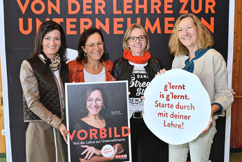Margit Angerlehner, Silvia Pranzl, FidW-Landesvorsitzende-Stv. und Bezirksvorsitzende Steyr-Land Ing. Judith Ringer, Erika Lottmann (Sprecherin der Initiative Lebensraum Ennstal) Margit Angerlehner, Silvia Pranzl, FidW-Landesvorsitzende-Stv. und Bezirksvorsitzende Steyr-Land Ing. Judith Ringer, Erika Lottmann (Sprecherin der Initiative Lebensraum Ennstal)