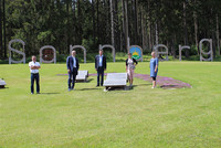 v.l.n.r.: GR Rudi Prischl, LEADER-Obmann Bgm. Martin Tanzer, Bgm. Leopold Eder (Sonnberg), Rosi Gußner, LEADER-GF Martina Birngruber v.l.n.r.: GR Rudi Prischl, LEADER-Obmann Bgm. Martin Tanzer, Bgm. Leopold Eder (Sonnberg), Rosi Gußner, LEADER-GF Martina Birngruber