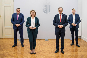 v.l. Verkehrs-Landesrat Mag. Günther Steinkellner, Klimaschutzministerin Leonore Gewessler, Landeshauptmann Mag. Thomas Stelzer, Landesrat Stefan Kaineder v.l. Verkehrs-Landesrat Mag. Günther Steinkellner, Klimaschutzministerin Leonore Gewessler, Landeshauptmann Mag. Thomas Stelzer, Landesrat Stefan Kaineder