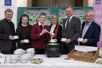 18. Benefizsuppenessen im Linzer Landhaus 18. Benefizsuppenessen im Linzer Landhaus