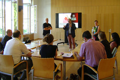 Symposium zur „Blume von Hawaii“ Symposium zur „Blume von Hawaii“