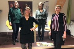 .l.n.r. Politologin Christina Jaritsch, Moderation Birgit Hofstätter, Bäuerin Christine Pichler-Brix, FFS-Obfrau Pauline Lahnsteiner-Kienesberger .l.n.r. Politologin Christina Jaritsch, Moderation Birgit Hofstätter, Bäuerin Christine Pichler-Brix, FFS-Obfrau Pauline Lahnsteiner-Kienesberger