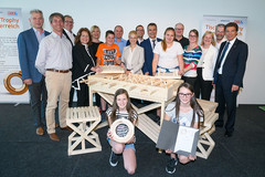 Preisträger Design: Rang 1: NMS Pabneukirchen mit Patronanztischler ANREI-Reisinger GmbH, Pabneukirche Preisträger Design: Rang 1: NMS Pabneukirchen mit Patronanztischler ANREI-Reisinger GmbH, Pabneukirchen