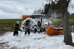 der schwer beschädigte Unimog der schwer beschädigte Unimog