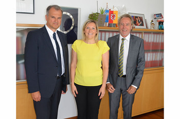 V.l.n.r.: Uwe Deutschbauer, Sabine Naderer-Jelinek, Heinz Bindeus. V.l.n.r.: Uwe Deutschbauer, Sabine Naderer-Jelinek, Heinz Bindeus.