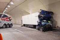 Bergung des verunfallten LKW Bergung des verunfallten LKW
