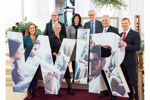 V. l.: Vizepräsidentin Angelika Sery-Froschauer, Direktor-Stv. Gerald Silberhumer, Präsidentin Doris Hummer, Vizepräsidentin Margit Angerlehner, die Vizepräsidenten Clemens Malina-Altzinger und Leo Jindrak sowie Direktor Hermann Pühringer. V. l.: Vizepräsidentin Angelika Sery-Froschauer, Direktor-Stv. Gerald Silberhumer, Präsidentin Doris Hummer, Vizepräsidentin Margit Angerlehner, die Vizepräsidenten Clemens Malina-Altzinger und Leo Jindrak sowie Direktor Hermann Pühringer.
