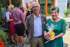 Bürgermeister Günther Kellnreitner gratulierte Frau Theresia Weißensteiner sehr herzlich zu ihrem 80. Geburtstag.