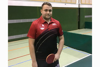 Philipp Wellinger hatte hart zu kämpfen, siegte aber in beiden Spielen jeweils knapp Philipp Wellinger hatte hart zu kämpfen, siegte aber in beiden Spielen jeweils knapp