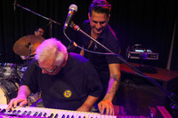 Reinhard Radlingmayr und Raphael Wressnig an den Hammond-Tasten Reinhard Radlingmayr und Raphael Wressnig an den Hammond-Tasten
