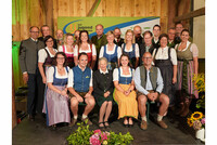 Alle anwesenden ehemaligen Landesleitungen Alle anwesenden ehemaligen Landesleitungen