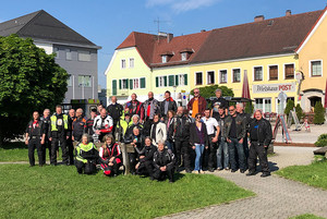 Die Bikergruppe beim Start in Attnang-Puchheim Die Bikergruppe beim Start in Attnang-Puchheim