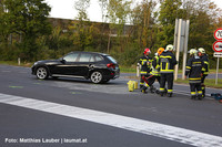 Aufräumarbeiten an der Unfallstelle Aufräumarbeiten an der Unfallstelle