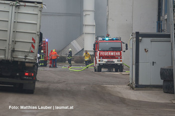 Feuerwehren am Brandort Feuerwehren am Brandort