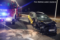 Aufräumarbeiten an der Unfallstelle Aufräumarbeiten an der Unfallstelle