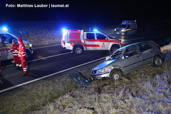 Einsatzkräfte an der Unfallstelle Einsatzkräfte an der Unfallstelle