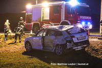 Einsatzkräfte an der Unfallstelle Einsatzkräfte an der Unfallstelle