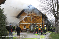 Löscharbeiten der Feuerwehren Löscharbeiten der Feuerwehren