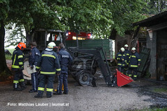Einsatzkräfte am Brandort Einsatzkräfte am Brandort