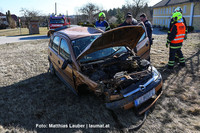 Einsatzkräfte an der Unfallstelle Einsatzkräfte an der Unfallstelle