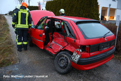 das beschädigte Unfallfahrzeug das beschädigte Unfallfahrzeug