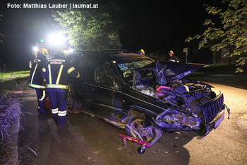 Bergung des Unfallfahrzeugs Bergung des Unfallfahrzeugs