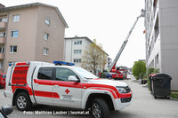 Einsatz einer Drehleiter zur Personenbergung in Thalheim bei Wels Einsatz einer Drehleiter zur Personenbergung in Thalheim bei Wels