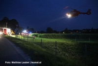 Einsatzkräfte an der Unfallstelle Einsatzkräfte an der Unfallstelle