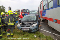 Einsatzkräfte an der Unfallstelle Einsatzkräfte an der Unfallstelle