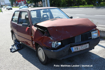 Eines der beschädigten Unfallfahrzeuge Eines der beschädigten Unfallfahrzeuge