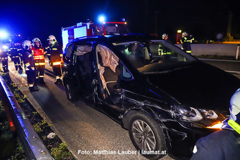 Bergung des Unfallfahrzeugs Bergung des Unfallfahrzeugs