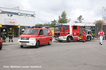 Feuerwehr am Einsatzort Feuerwehr am Einsatzort