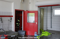 Wasserschaden wegen geplatztem Schlauch im Feuerwehrhaus der FF Neukirchen bei Lambach Wasserschaden wegen geplatztem Schlauch im Feuerwehrhaus der FF Neukirchen bei Lambach