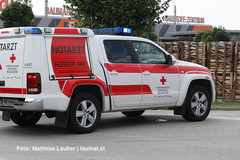 Notarztfahrzeug - Symbolbild Notarztfahrzeug - Symbolbild