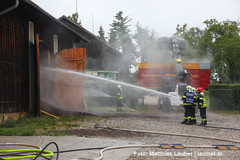 Löscharbeiten der Feuerwehren Löscharbeiten der Feuerwehren