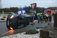 Aufräumarbeiten an der Unfallstelle Aufräumarbeiten an der Unfallstelle