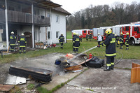 Feuerwehr am Einsatzort Feuerwehr am Einsatzort