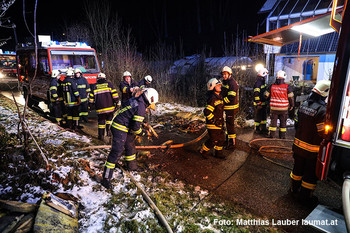 Feuerwehren am Brandort Feuerwehren am Brandort