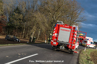 Einsatzkräfte an der Unfallstelle Einsatzkräfte an der Unfallstelle