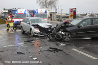 Aufräumarbeiten an der Unfallstelle Aufräumarbeiten an der Unfallstelle