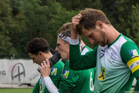 TuS Kapitän Stefan Winterleitner und sein Team grübeln ob des Debakels TuS Kapitän Stefan Winterleitner und sein Team grübeln ob des Debakels